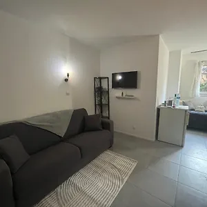 https://au-coeur-de-proche-gare.fr-provencehotel.com