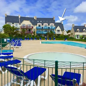 A L Ocean - T4 Grand Balcon Confort - Wifi Et Parking Gratuits - Piscine A Environ 25 M - Centre Ville, Tous Commerces, Marche, Et Port A 10 Minutes A Pied En Longeant La Guilvinec